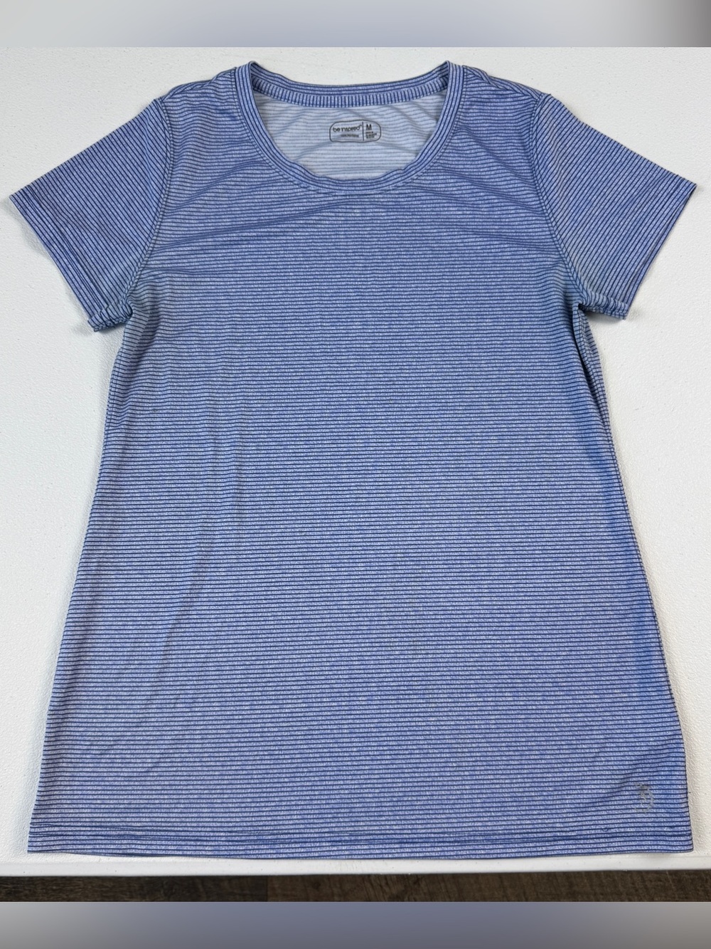 Be Inspired Athleisure Top‎ Womens M Medium Blue Striped Crew Neck
